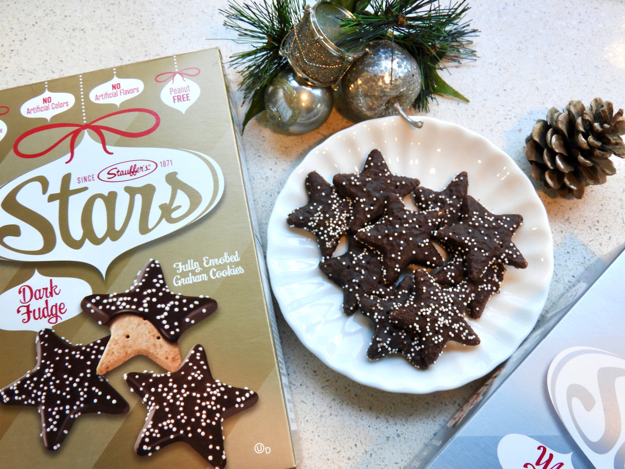 Stauffer's Stars Dark Fudge 10oz Box – Meiji America