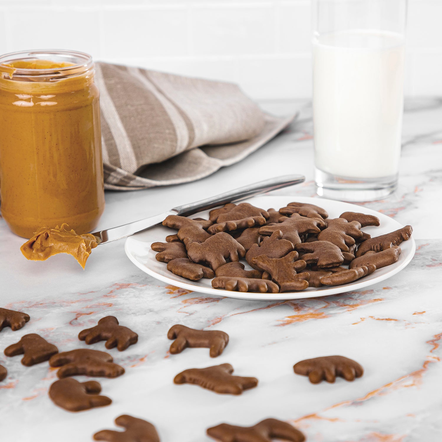 Stauffer's Animal Crackers Chocolate 20oz Bag Meiji America